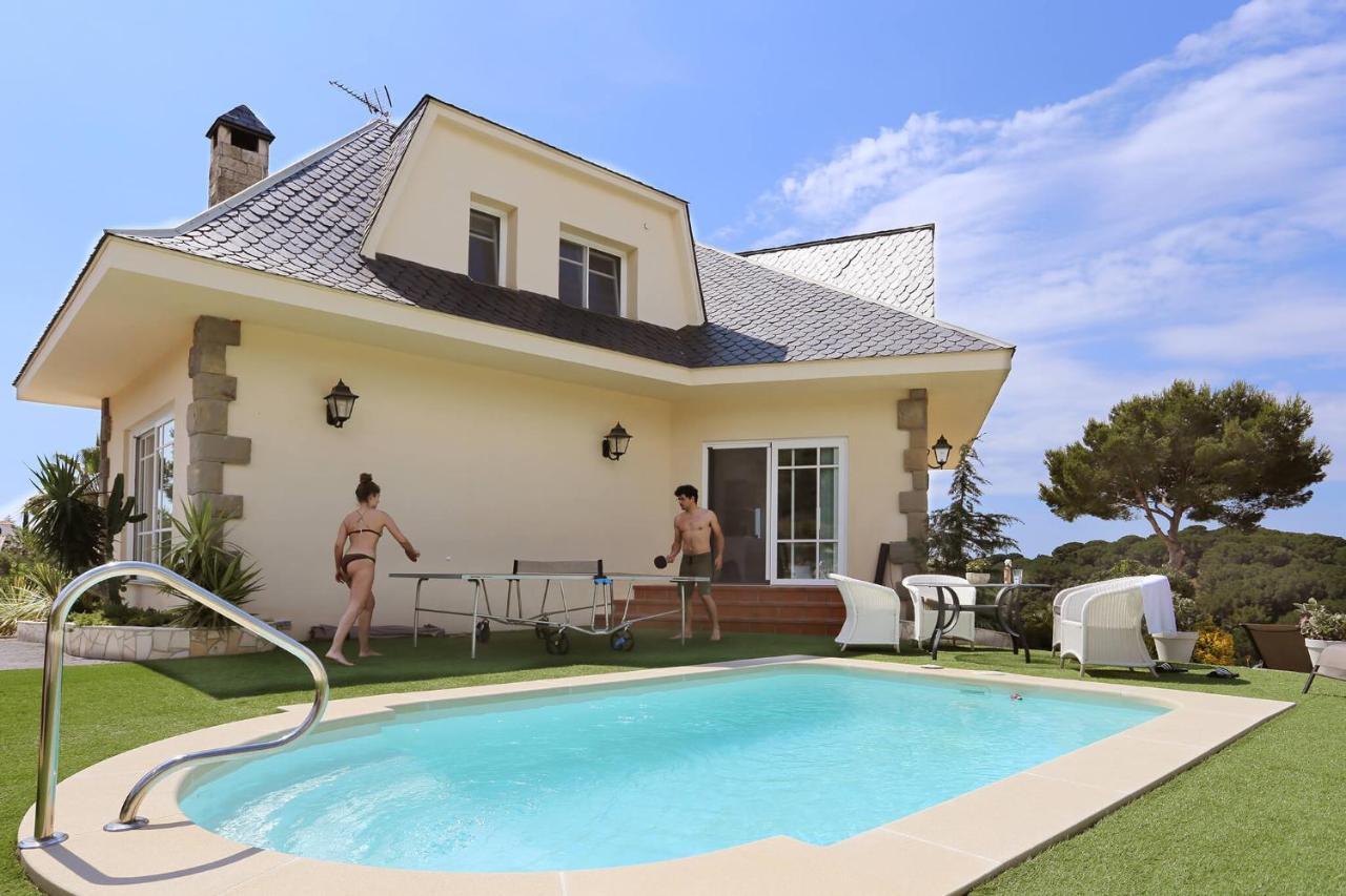 Homestay Villa Estrella - Costa Brava Calella Exteriör bild