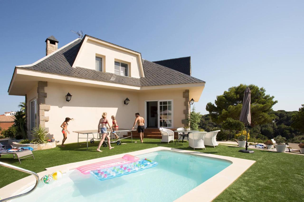 Homestay Villa Estrella - Costa Brava Calella Exteriör bild