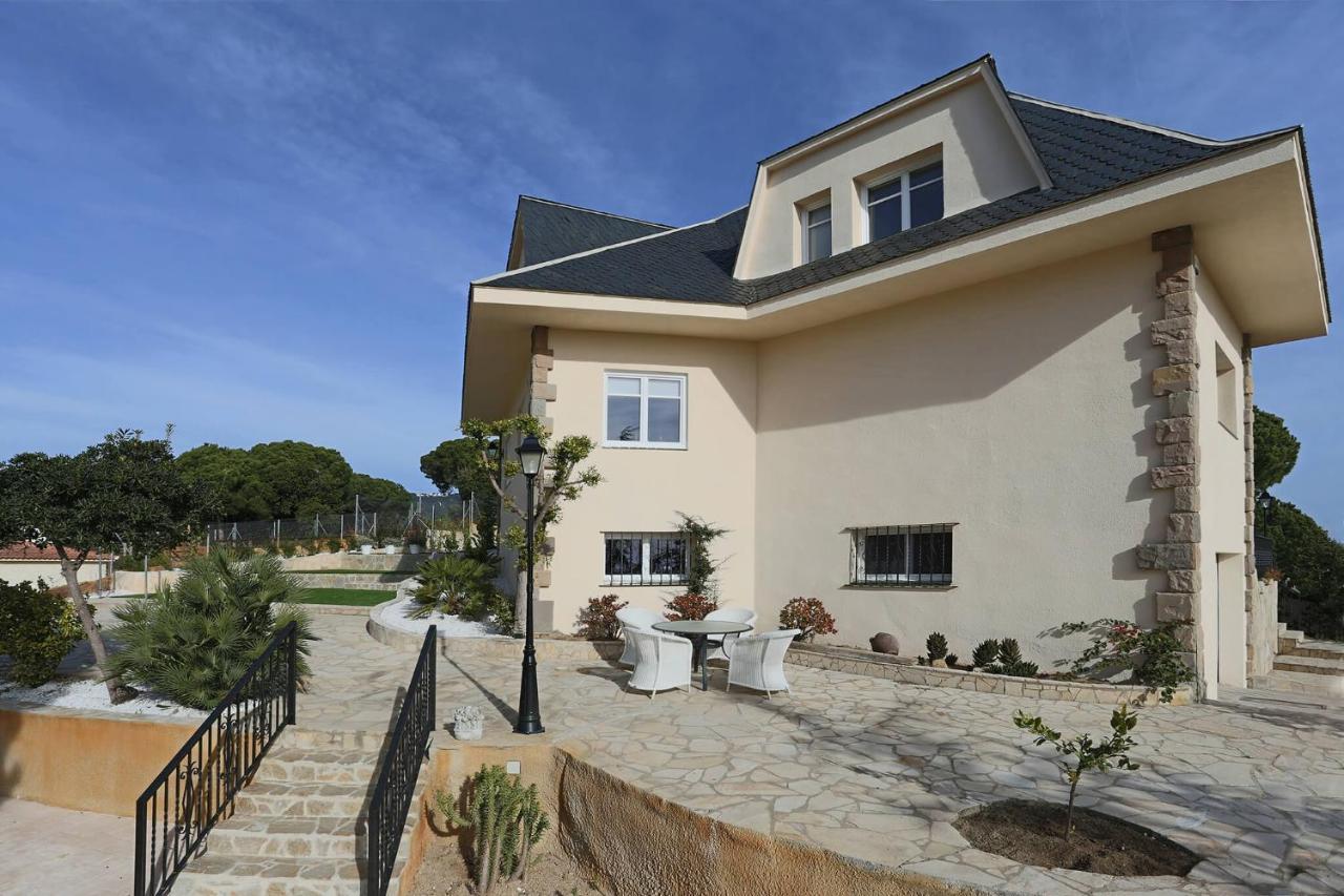 Homestay Villa Estrella - Costa Brava Calella Exteriör bild